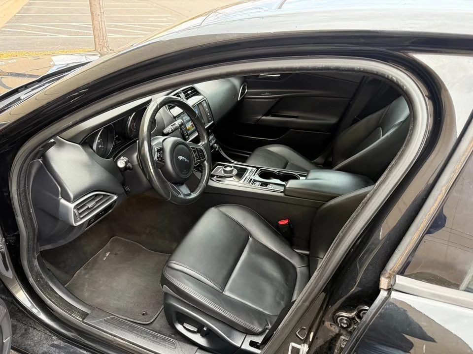 2017 Jaguar XE - Image 13 of 20
