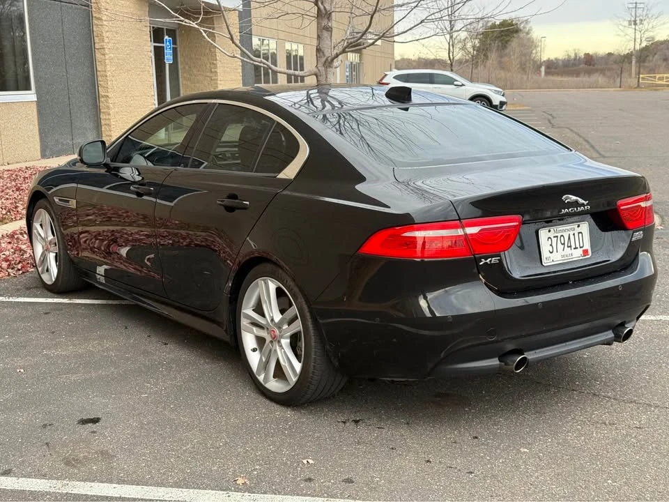 2017 Jaguar XE - Image 6 of 20