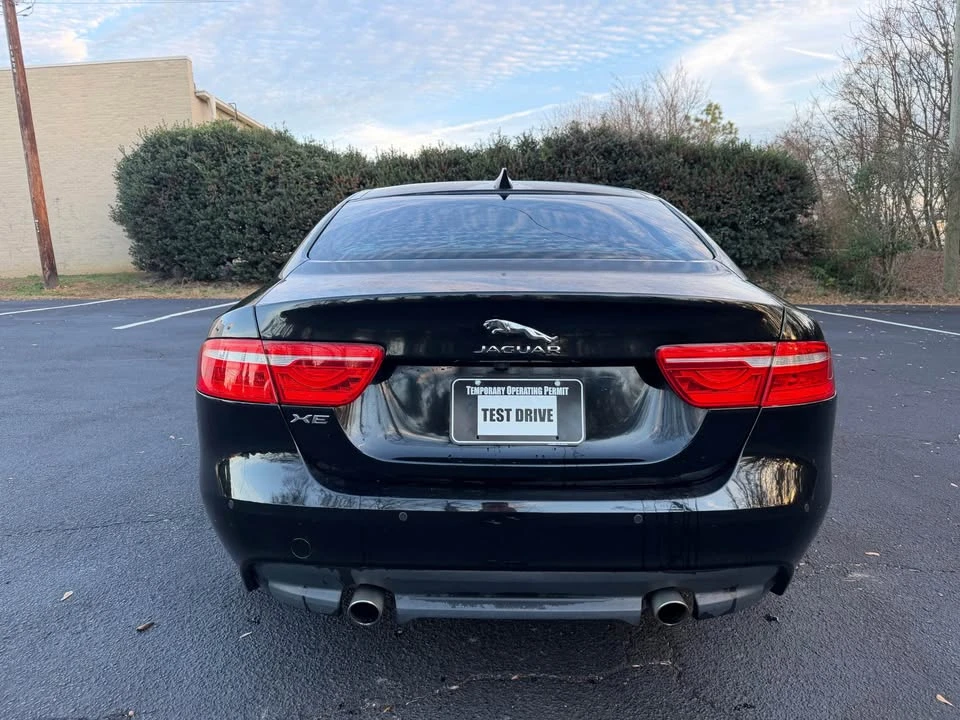 2017 Jaguar XE - Image 5 of 14