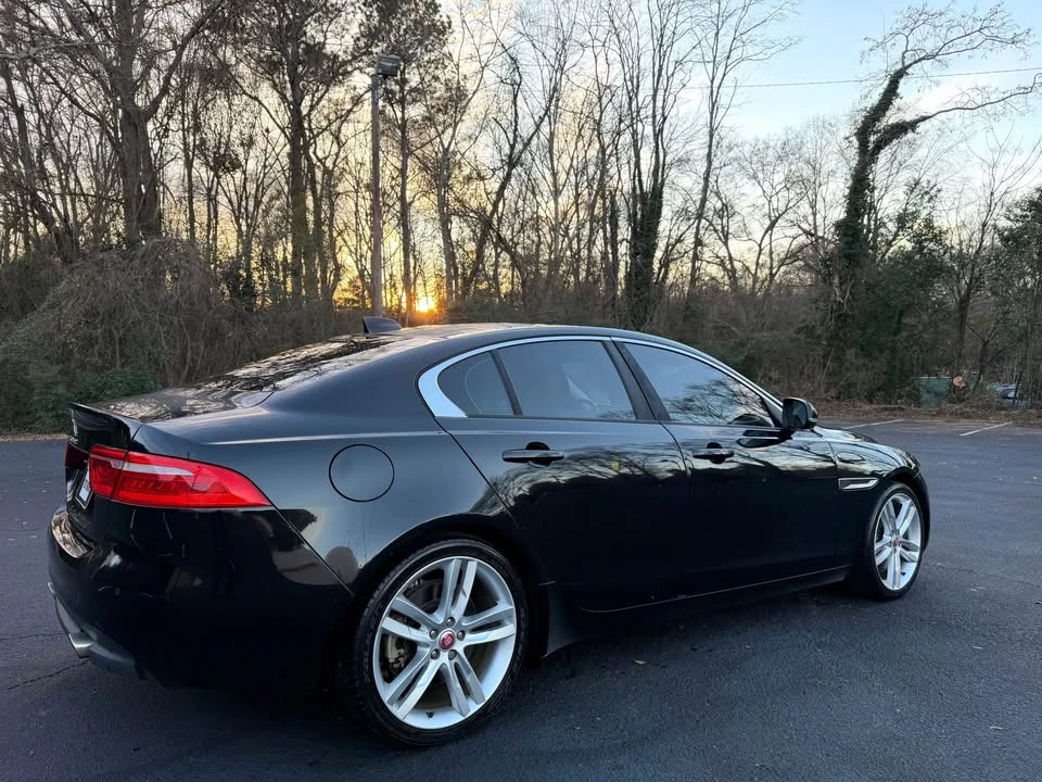 2017 Jaguar XE - Image 9 of 14
