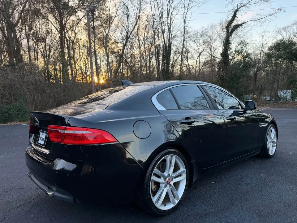 2017 Jaguar XE - Image 7 of 14