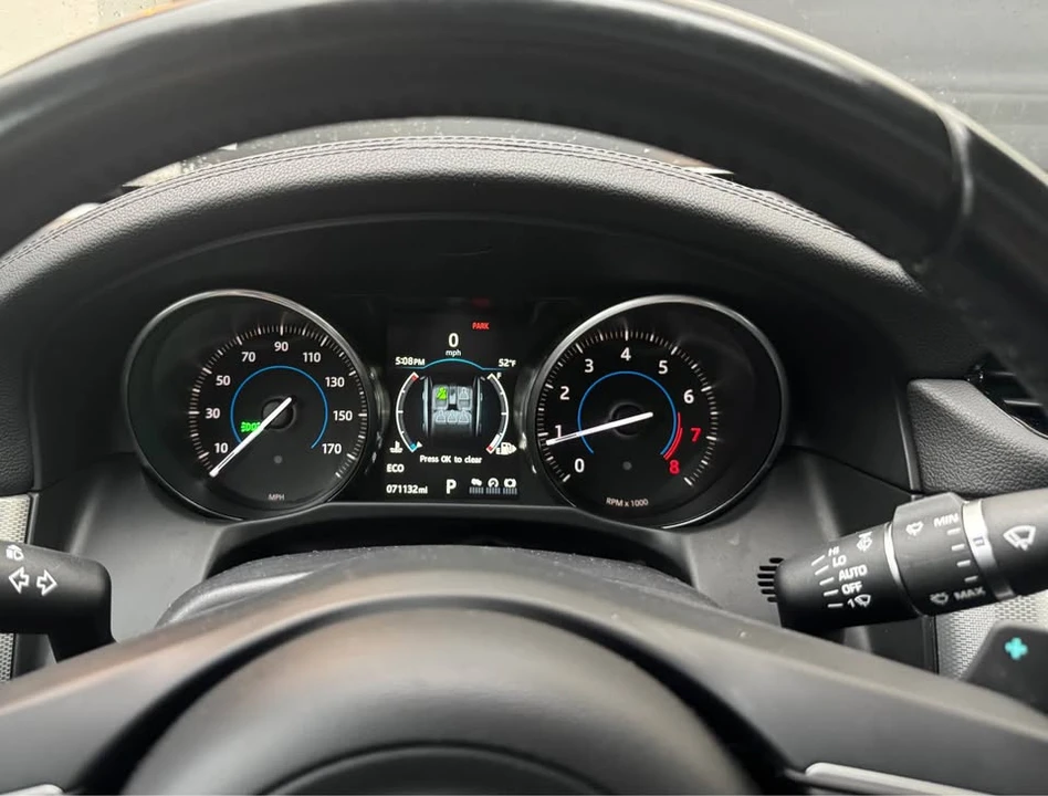 2017 Jaguar XE - Image 18 of 19
