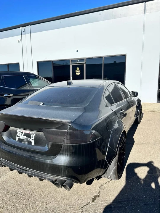 2017 Jaguar XE - Image 3 of 10