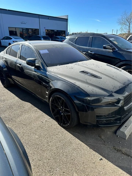 2017 Jaguar XE - Image 2 of 10