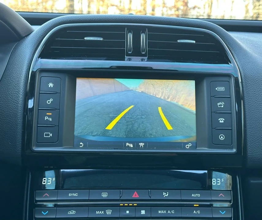2017 Jaguar XE - Image 11 of 16