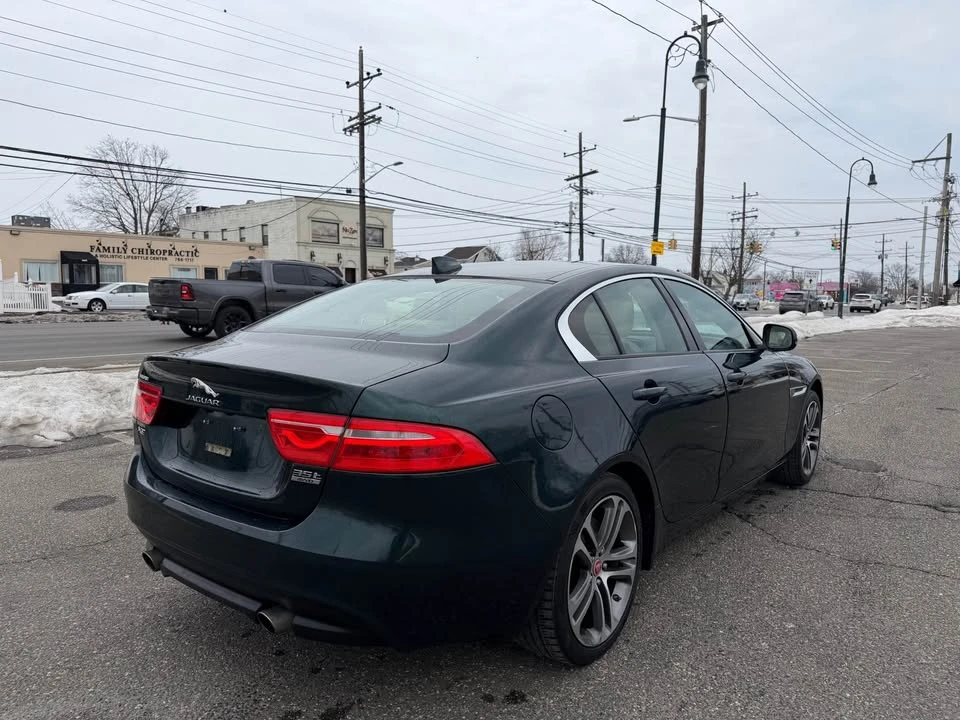 2017 Jaguar XE - Image 4 of 13
