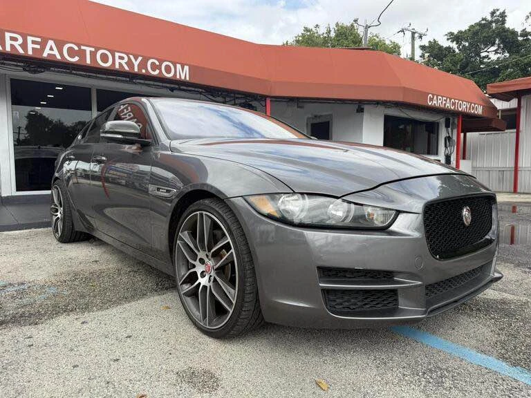 2017 Jaguar XE - Image 2 of 12