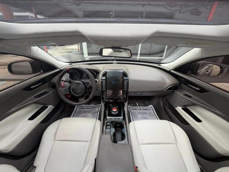 2017 Jaguar XE - Image 7 of 12