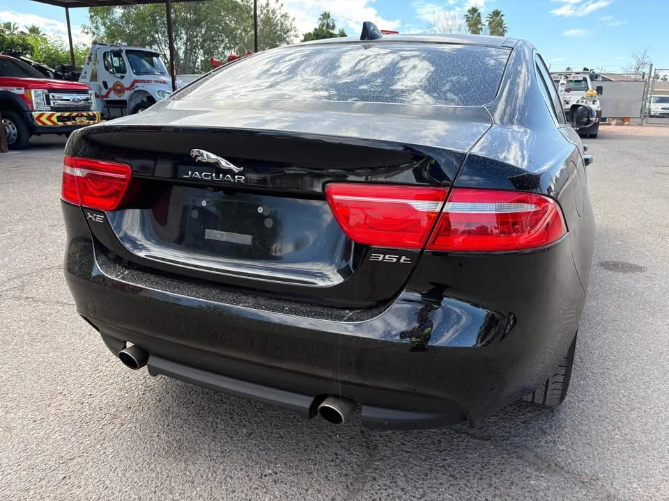 2017 Jaguar XE - Image 5 of 15