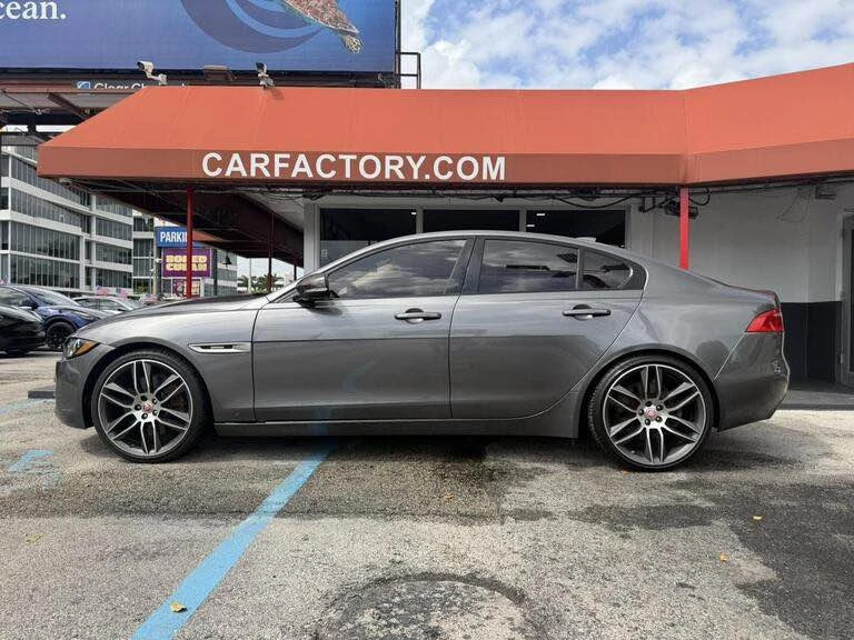 2017 Jaguar XE - Image 4 of 13