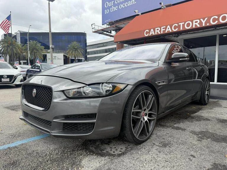 2017 Jaguar XE - Image 3 of 12