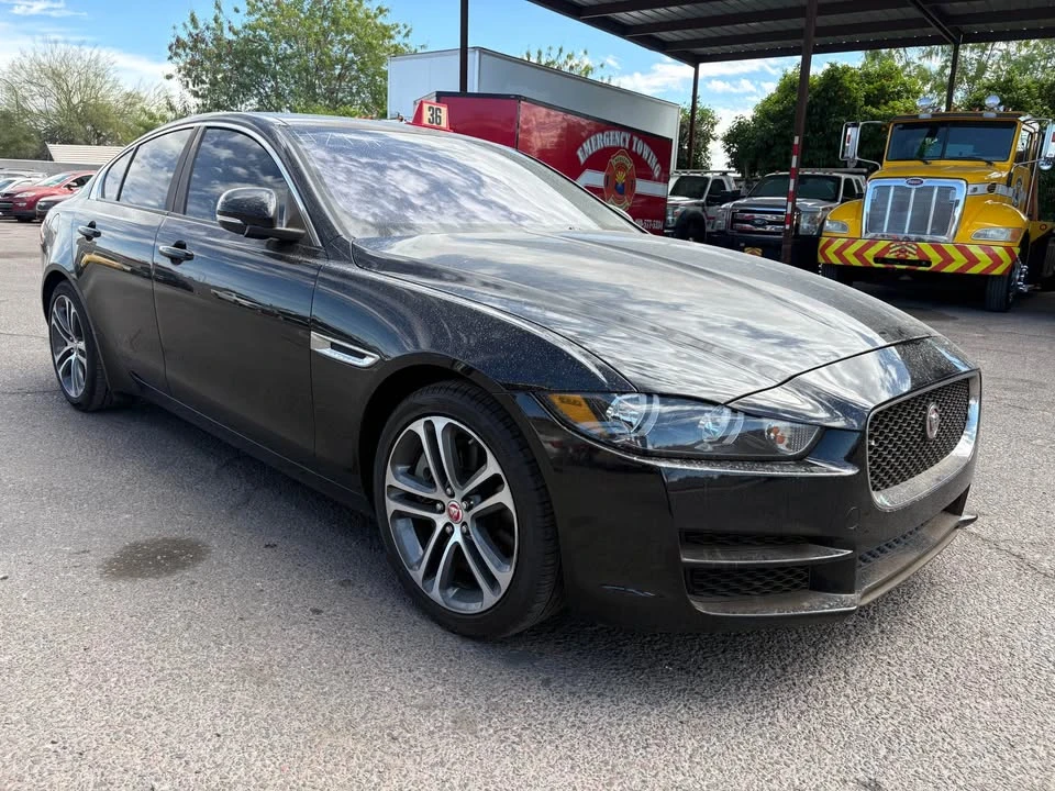 2017 Jaguar XE - Image 3 of 15