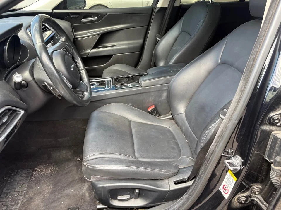 2017 Jaguar XE - Image 11 of 15