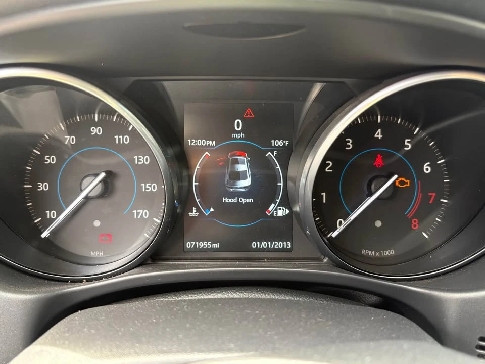 2017 Jaguar XE - Image 15 of 15