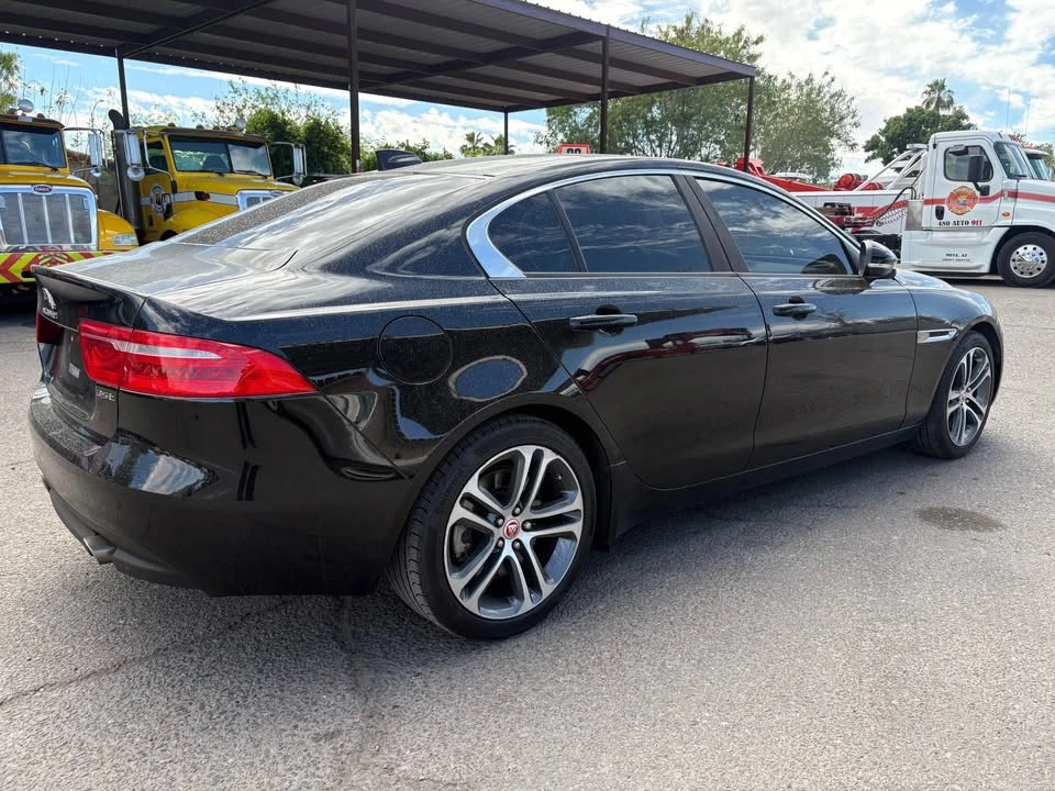 2017 Jaguar XE - Image 4 of 15