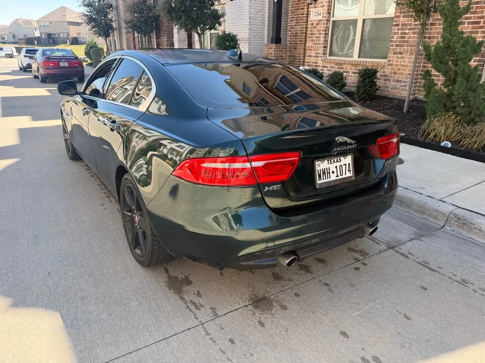 2017 Jaguar XE - Image 11 of 18