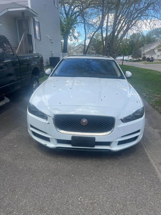 2017 Jaguar XE - Image 2 of 5