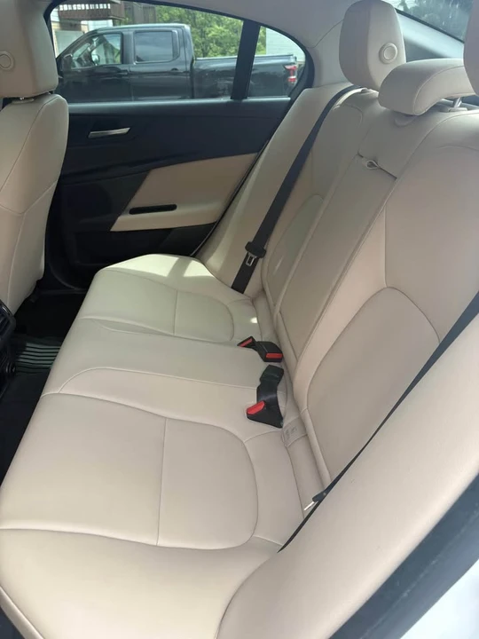 2017 Jaguar XE - Image 11 of 15