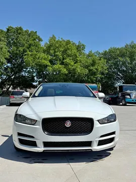 2017 Jaguar XE 35t Premium Sedan