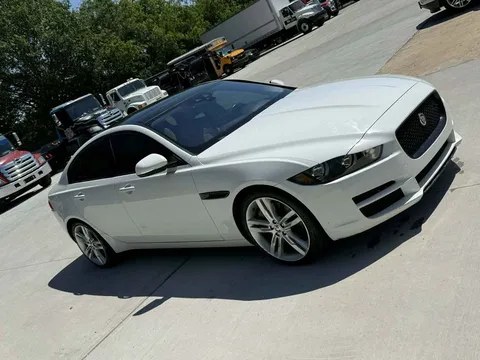 2017 Jaguar XE 35t Premium Sedan