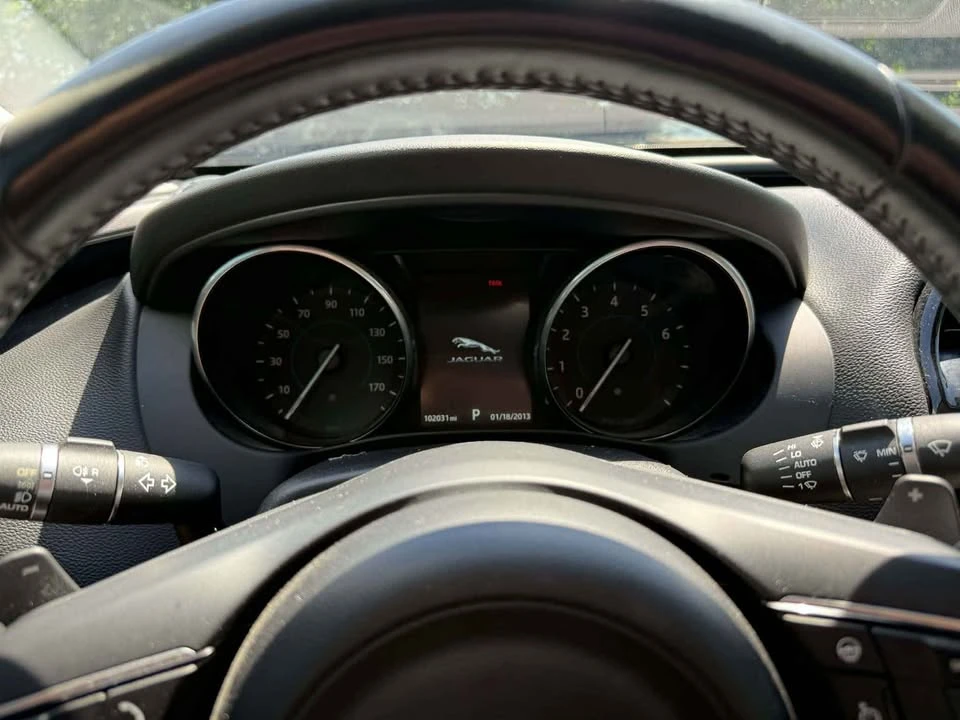 2017 Jaguar XE - Image 15 of 18