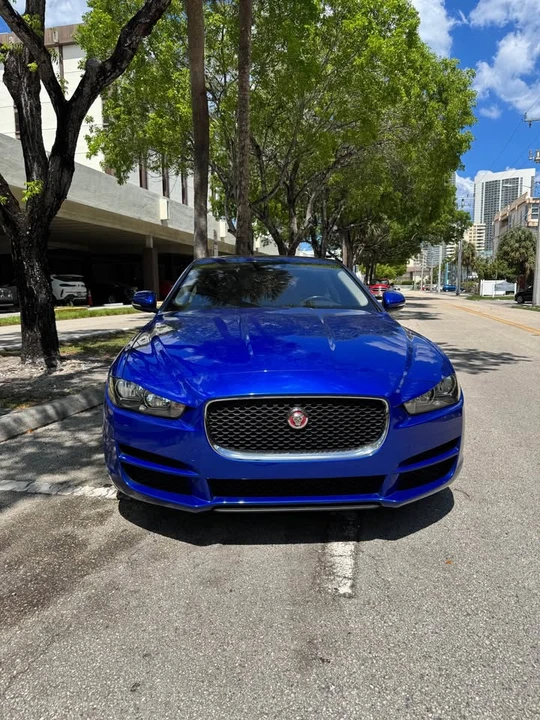 2017 Jaguar XE - Image 2 of 14