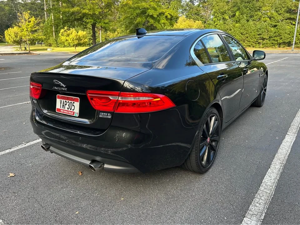 2017 Jaguar XE - Image 6 of 20