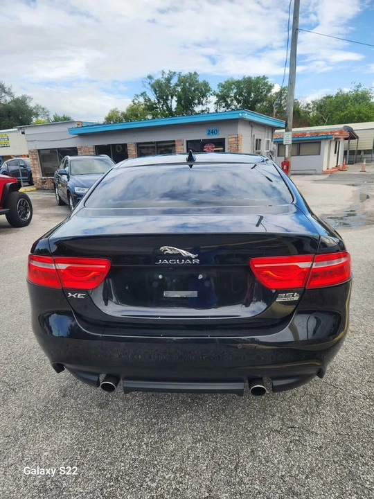 2017 Jaguar XE - Image 6 of 16