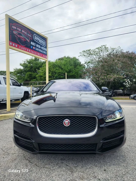 2017 Jaguar XE - Image 2 of 16