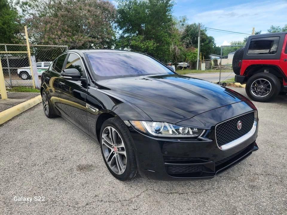 2017 Jaguar XE - Image 3 of 16