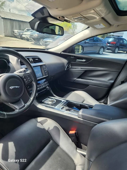 2017 Jaguar XE - Image 11 of 14