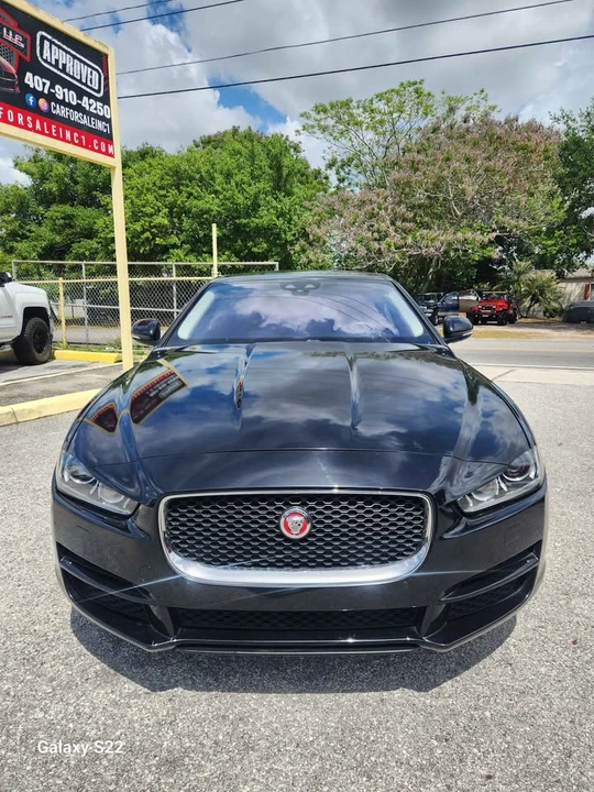 2017 Jaguar XE - Image 2 of 15