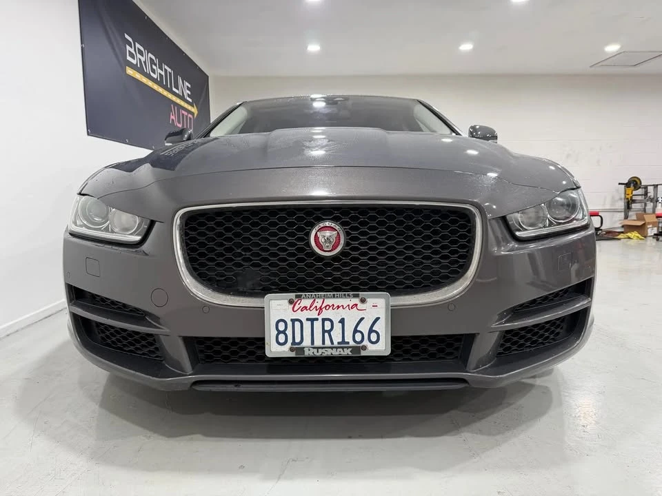 2017 Jaguar XE - Image 6 of 16