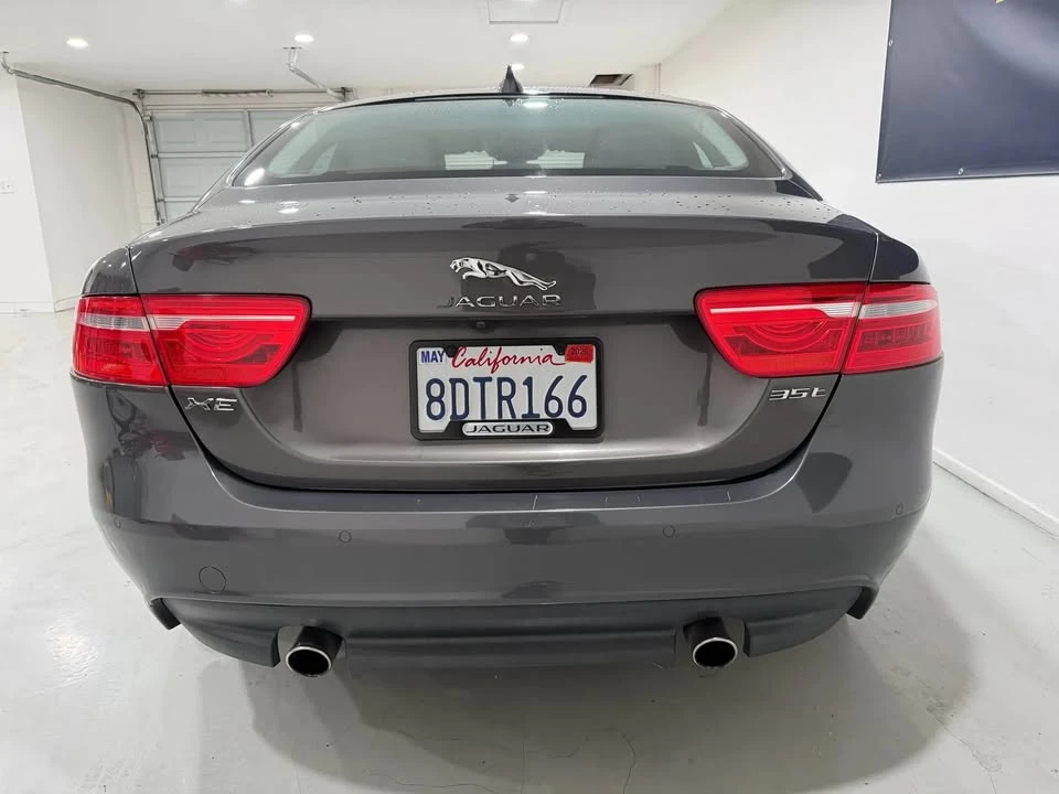 2017 Jaguar XE - Image 4 of 16