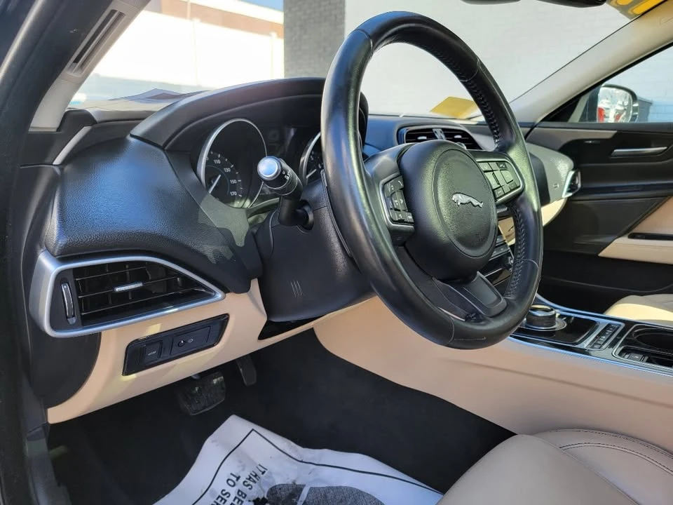2017 Jaguar XE - Image 14 of 16