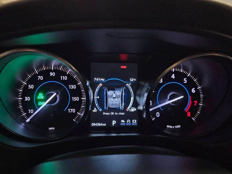2017 Jaguar XE - Image 12 of 19