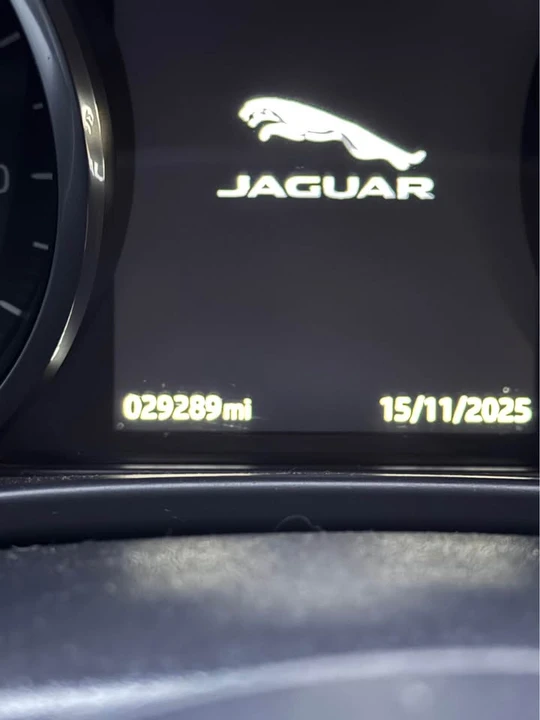 2017 Jaguar XE - Image 19 of 19