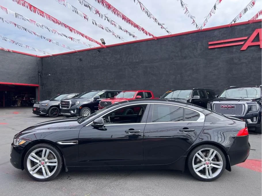 2017 Jaguar XE - Image 3 of 14