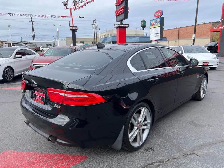 2017 Jaguar XE - Image 6 of 14