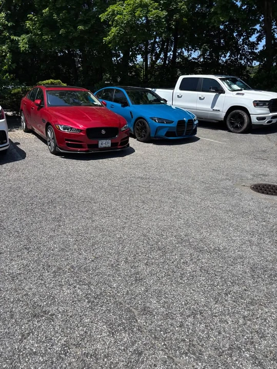2017 Jaguar XE - Image 2 of 4