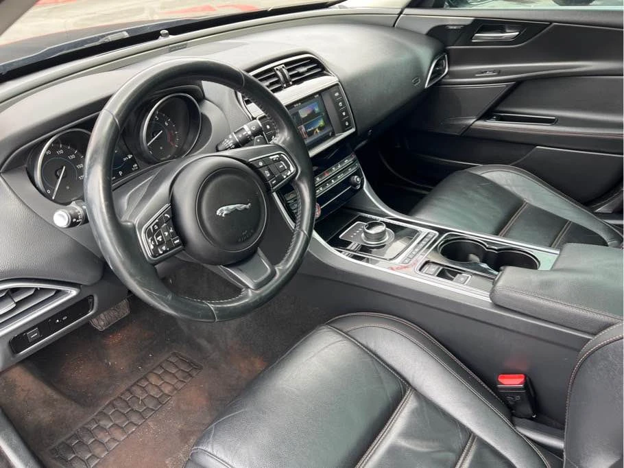 2017 Jaguar XE - Image 8 of 14