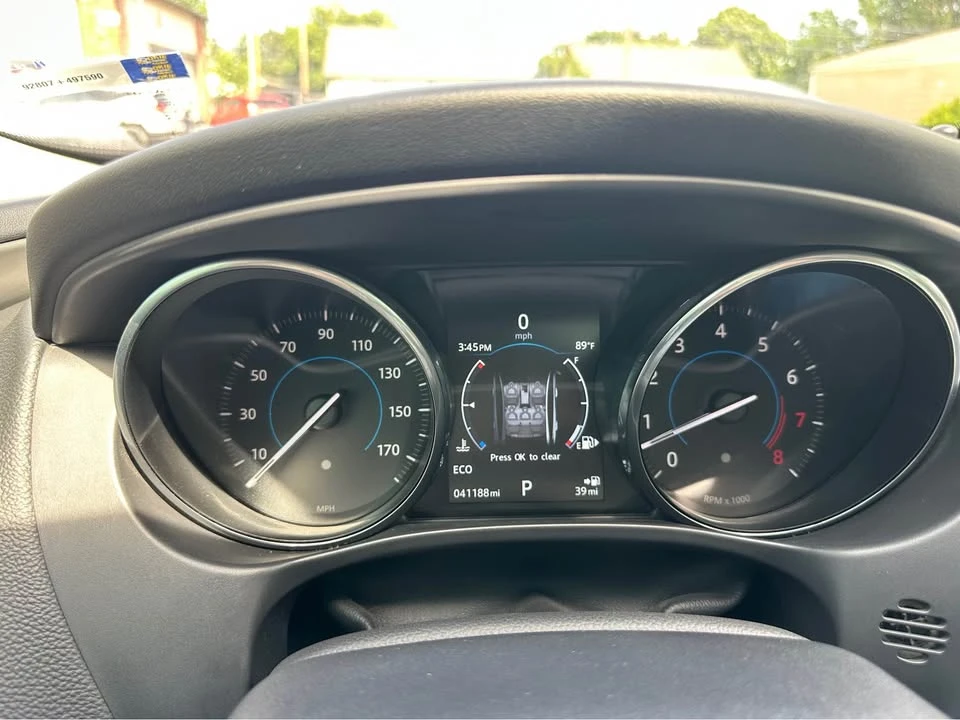 2017 Jaguar XE - Image 14 of 18