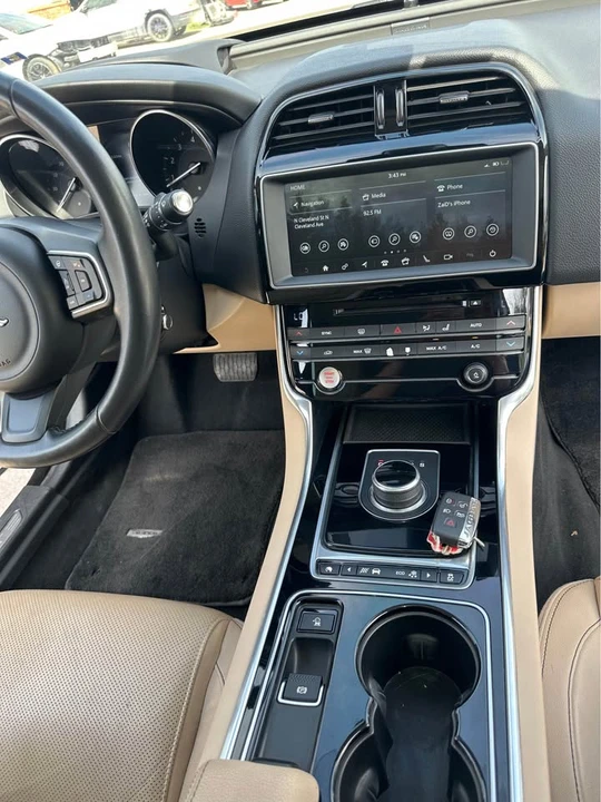 2017 Jaguar XE - Image 12 of 18