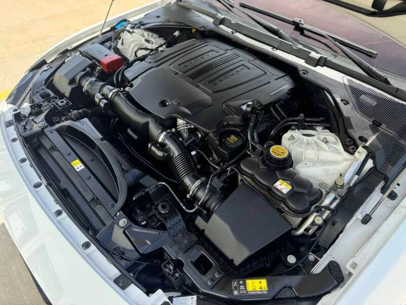 2017 Jaguar XE - Image 20 of 20