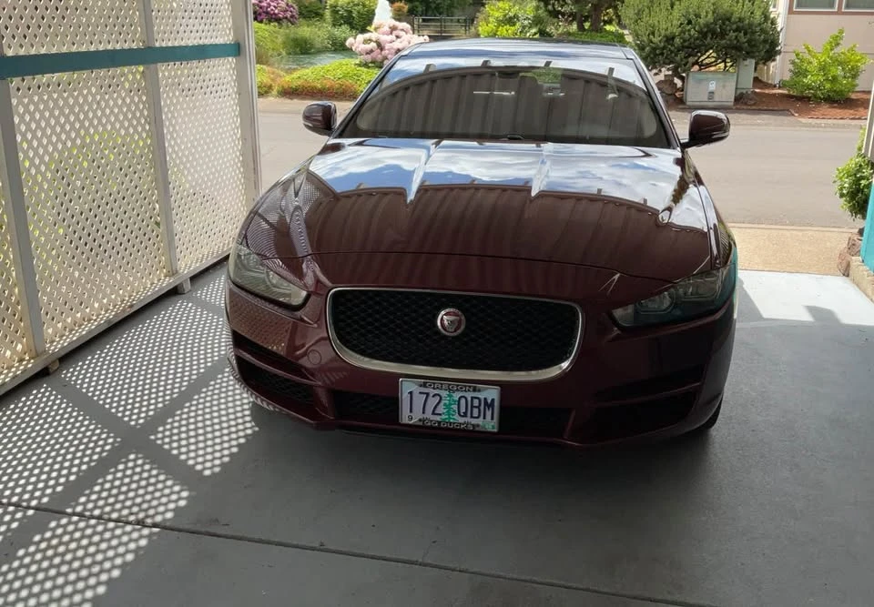 2017 Jaguar XE - Image 2 of 13