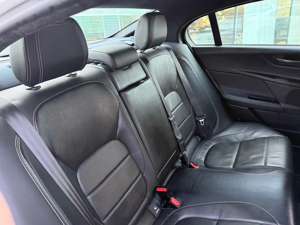 2017 Jaguar XE - Image 11 of 15