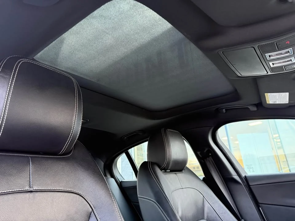 2017 Jaguar XE - Image 14 of 15
