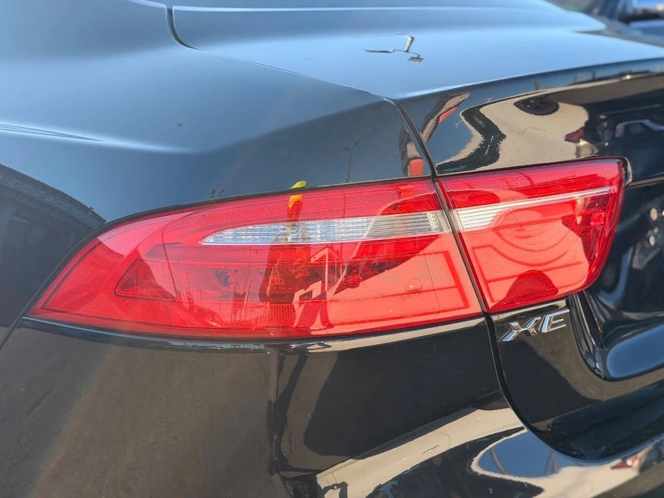2017 Jaguar XE - Image 8 of 13