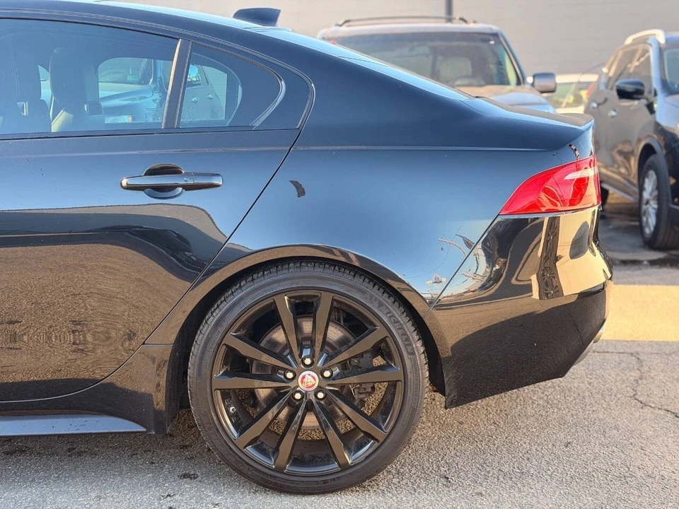 2017 Jaguar XE - Image 5 of 13