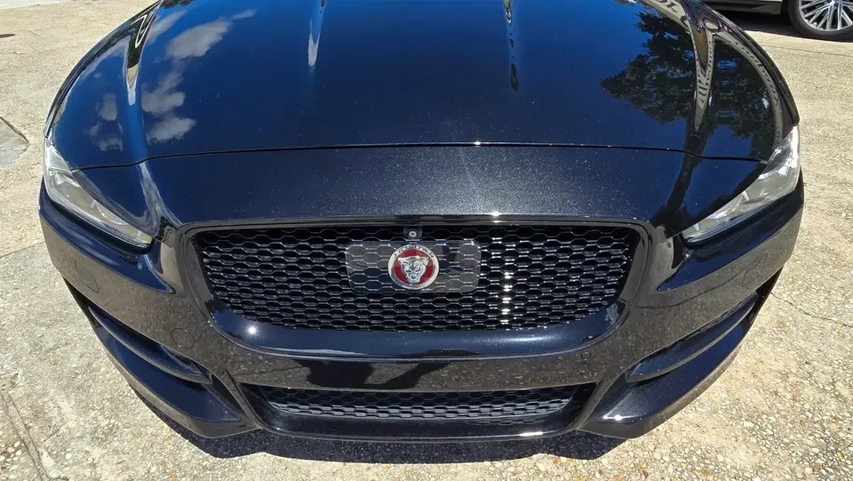 2017 Jaguar XE - Image 5 of 20